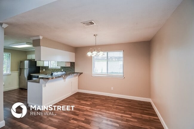 Photo - 10927 Horse Track Dr E