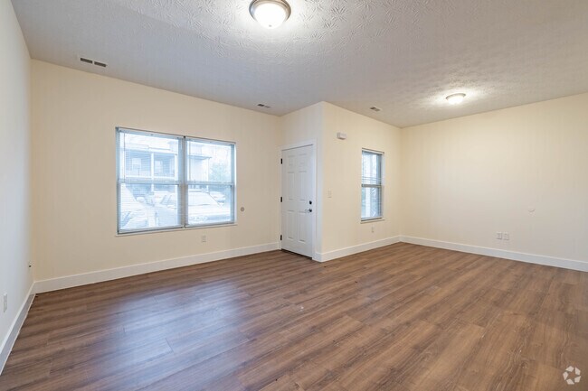 1BR, 1BA - 850SF - Living Room