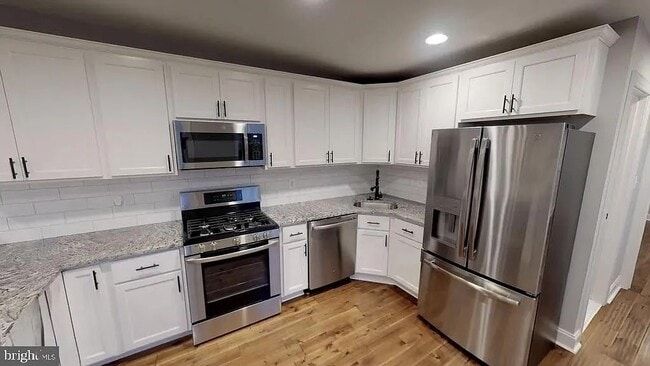 Photo - 3001 Hudson St