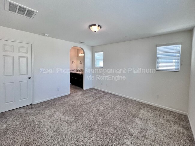 Photo - 3584 Significant Way