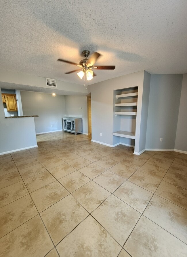 Photo - 455 Alt 19 Unidad #115