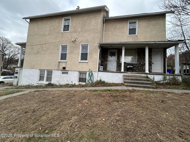 Photo - 240 Greenbush St