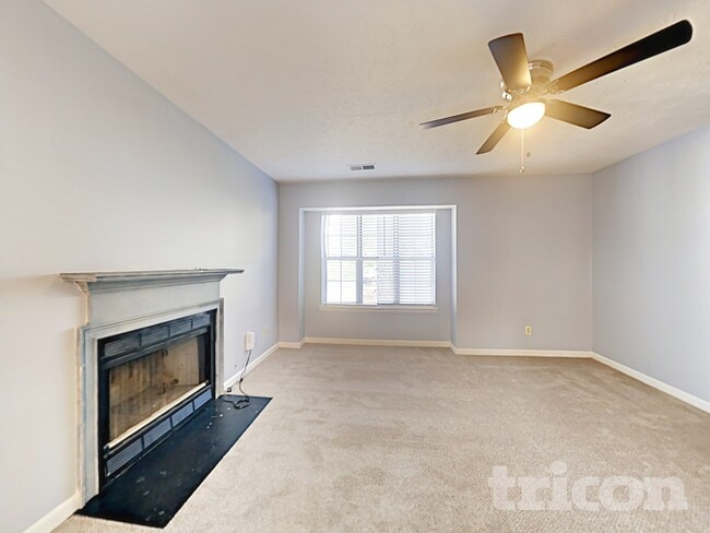 Photo - 575 Woodcrest Manor Dr