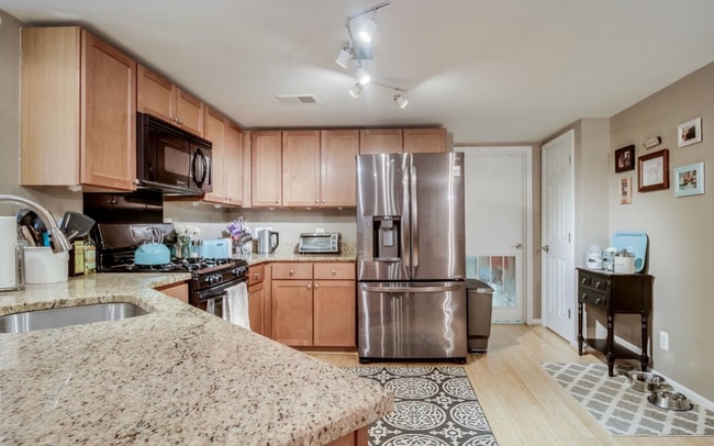 Photo - 1295 N Van Dorn St