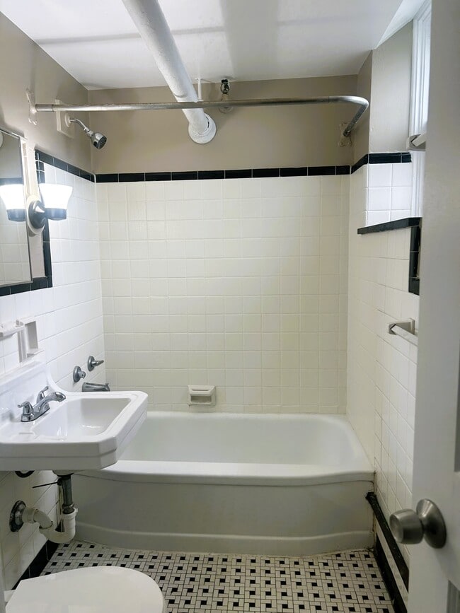 Unit 9 - Tipperary Hill Apartments