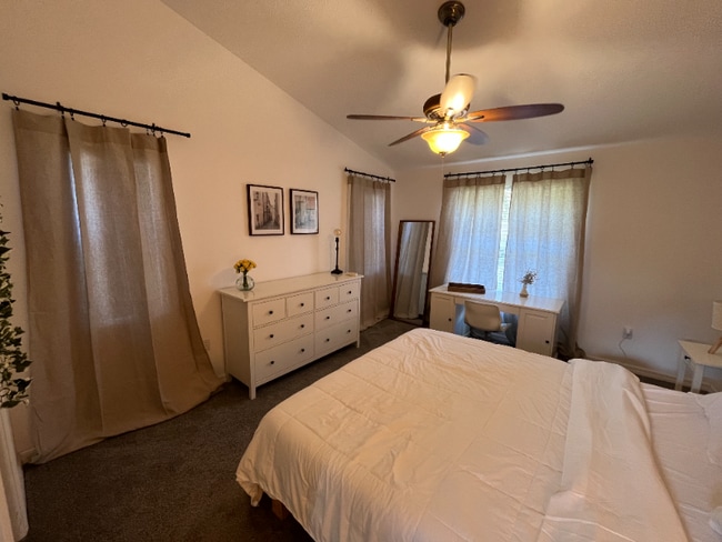 Photo - 520 Buttonwood Dr