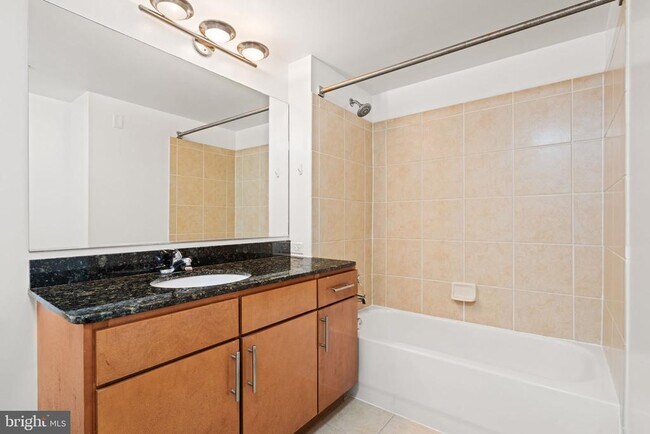Photo - 915 E St NW Unit 505