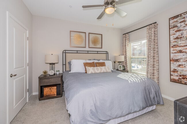 2BR, 2BA - 1112SF - B8 - Second Bedroom