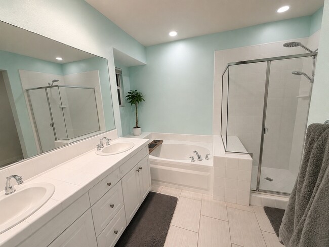 Photo - 3062 Roia Ln