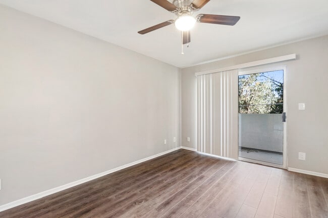 Laurel Canyon, 4500