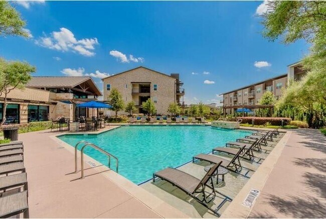 Photo - 11700 Luna Rd Unit b1