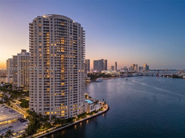 Photo - 808 Brickell Key Dr Unit 3304