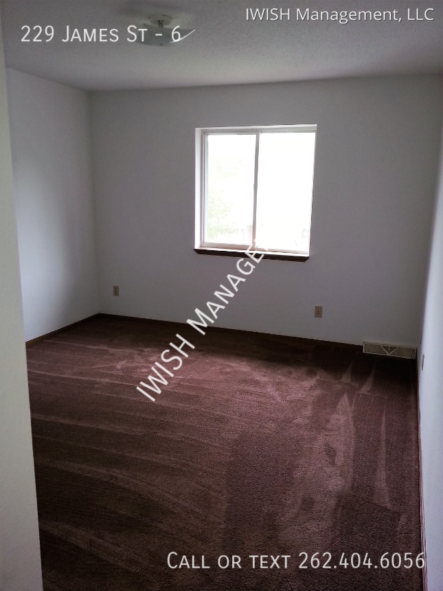 Photo - 229 James St