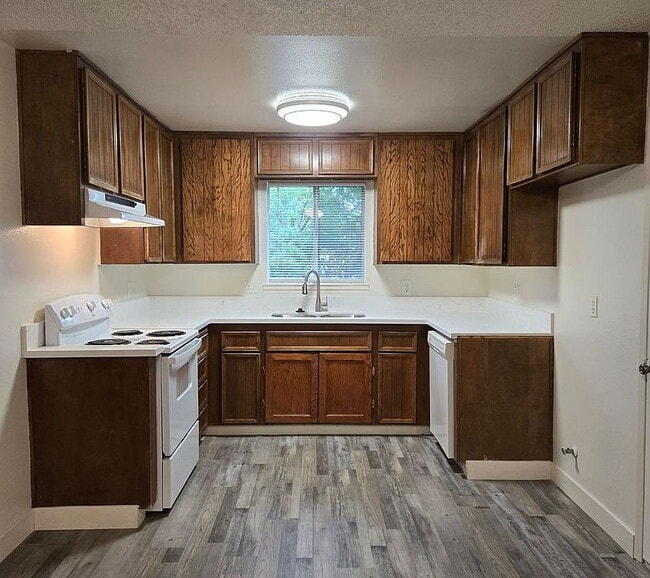 Photo - 3 bedroom 2 bathroom house in Turlock