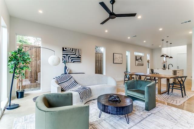 Photo - 911 Muncie Ave