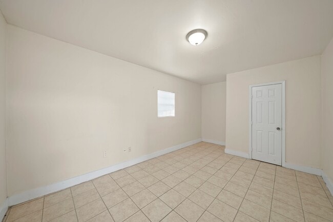 Photo - 6319 Southwood Ct N