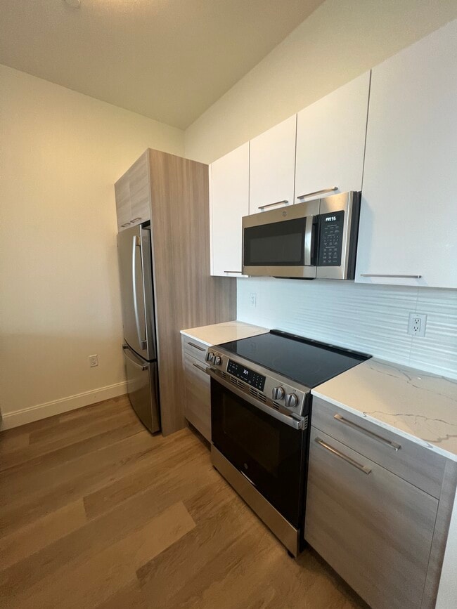 Photo - 1095 Commonwealth Ave