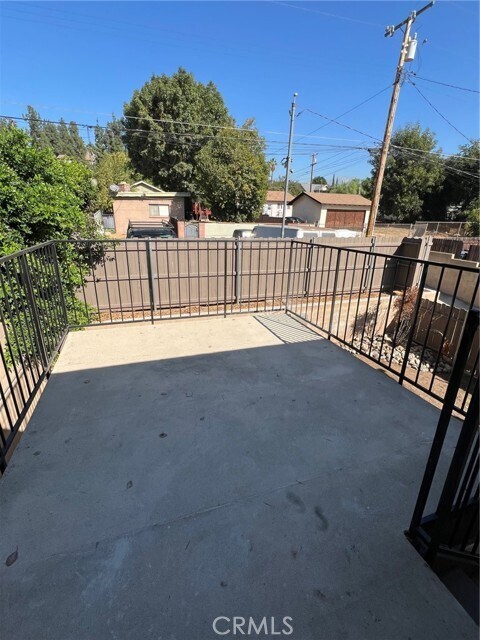 Photo - 235 W 4th St