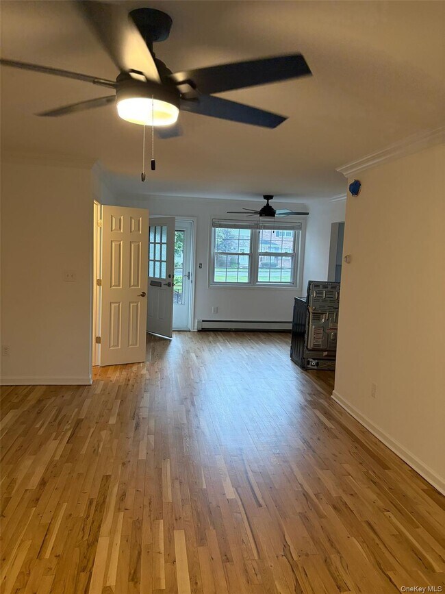 Photo - 520 Kensington Ln