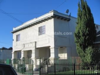 Building Photo - 5263 S Figueroa St Rental