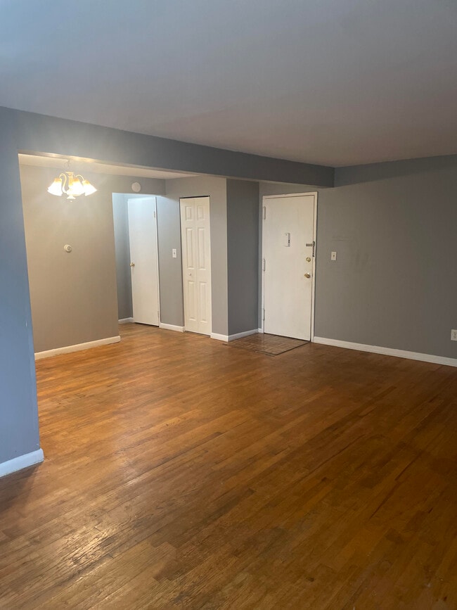 Photo - 70 Farmington Ave Unidad 2L