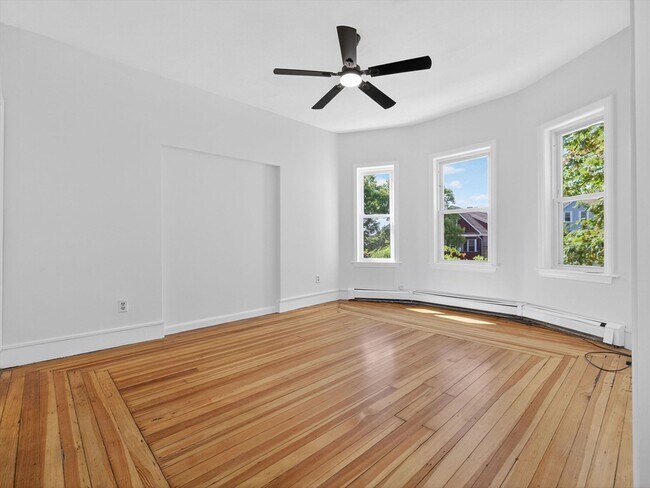 Photo - 471 Medford St Unit 1