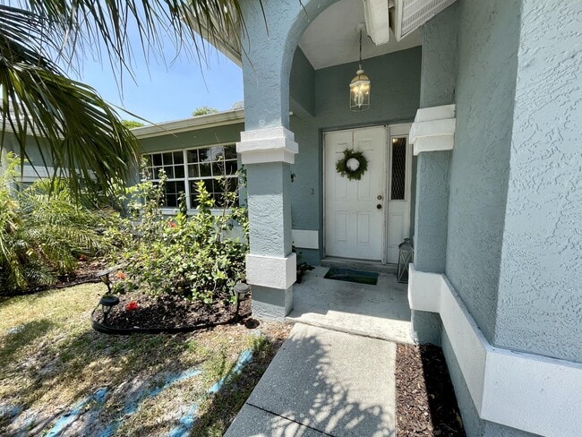 Photo - 5610 29th St Cir E