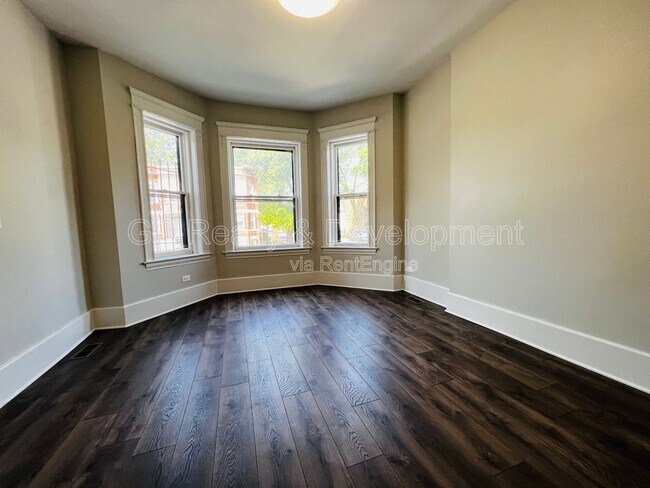 Photo - 6401 S Eberhart Ave Unit 1