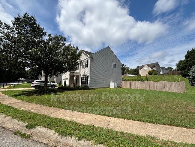 Photo - 11 Joggins Dr