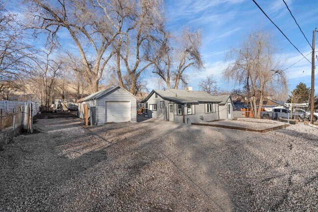 Photo - Cute 2 Bedroom House for Rent in Magna!