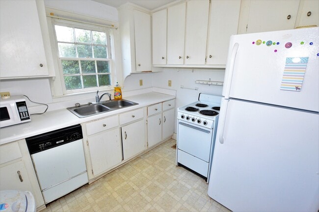 Photo - 1211 Highland St