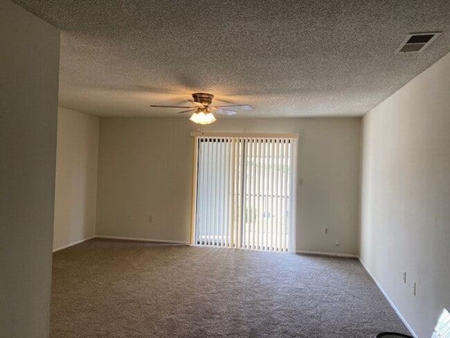 310 Cherokee Ct Unit E