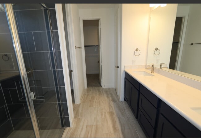 Photo - 701 Harmony Trl