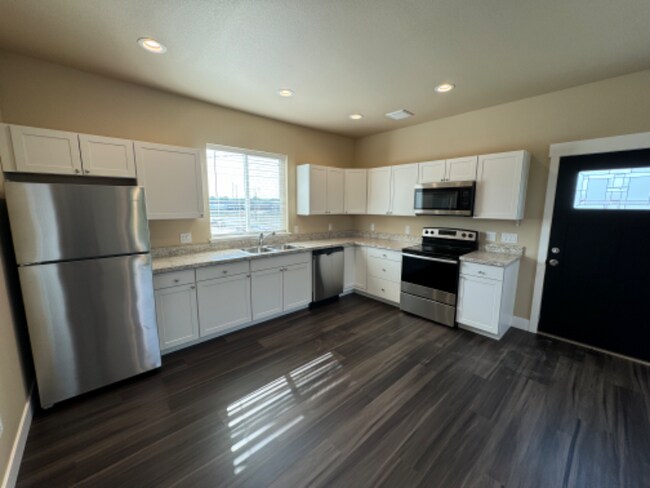 Photo - 310 3rd St W Unit 201