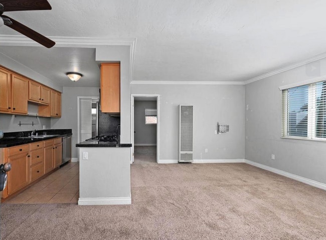 Photo - $2,450 - 1 Bed / 1 Bath Charming Condo in Hillcrest Unit 18
