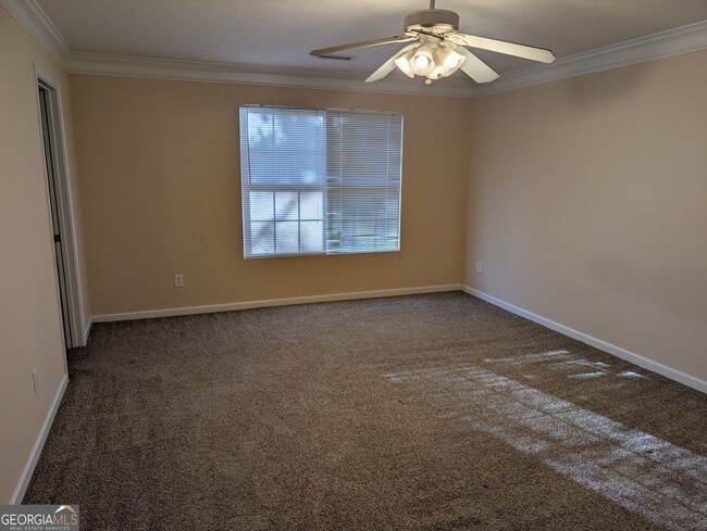 Photo - 144 Governor Ln