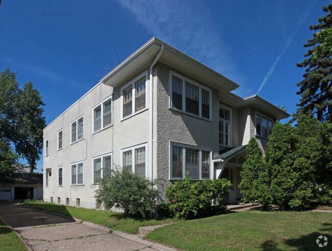 Photo - 404 8th St SE