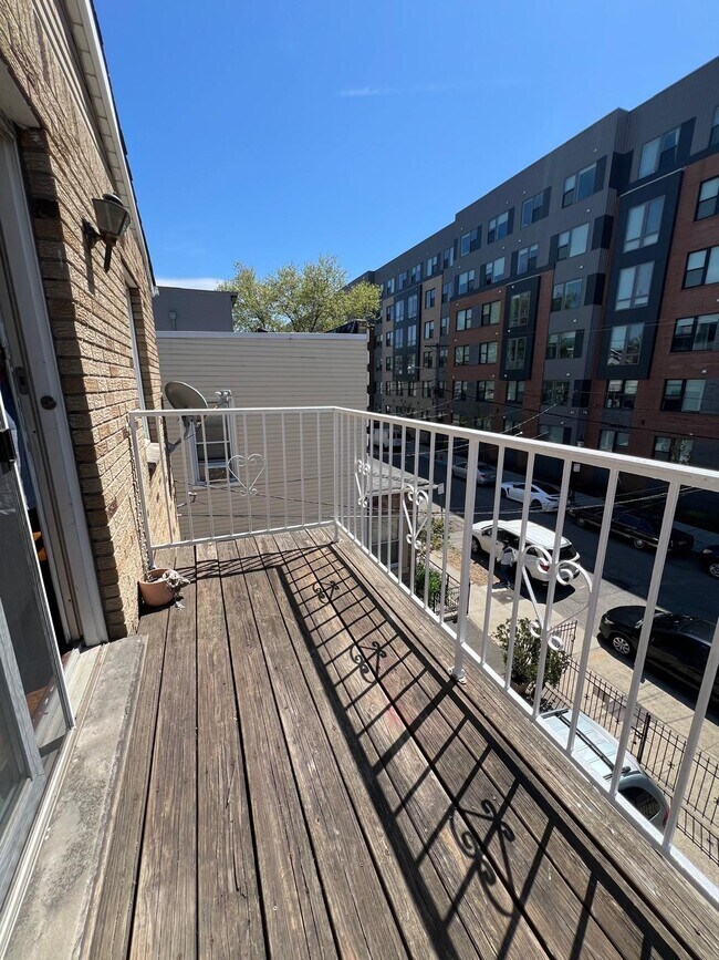 Photo - 52 Yale Ave Unit 2