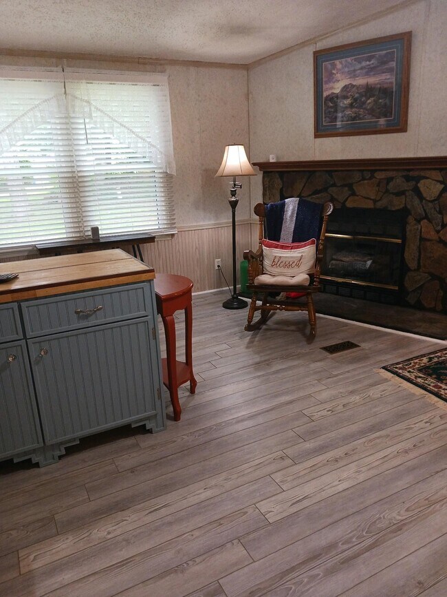 Photo - 381 Katie Dr