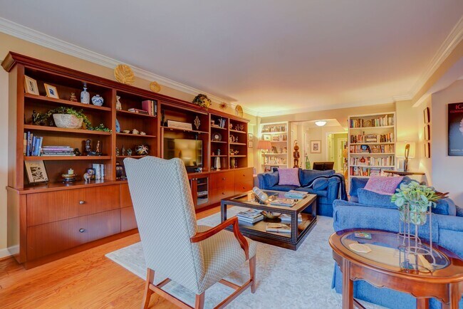 Photo - MUST SEE! Beautiful and spacious 3BR/2BA c... Unit 614E