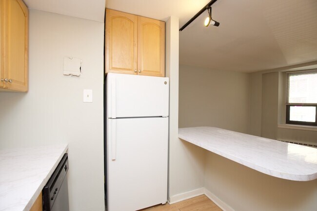 Photo - 448 W Wellington Ave Unidad A3