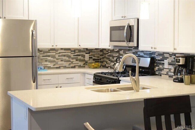 Photo - 6626 Erie Rd