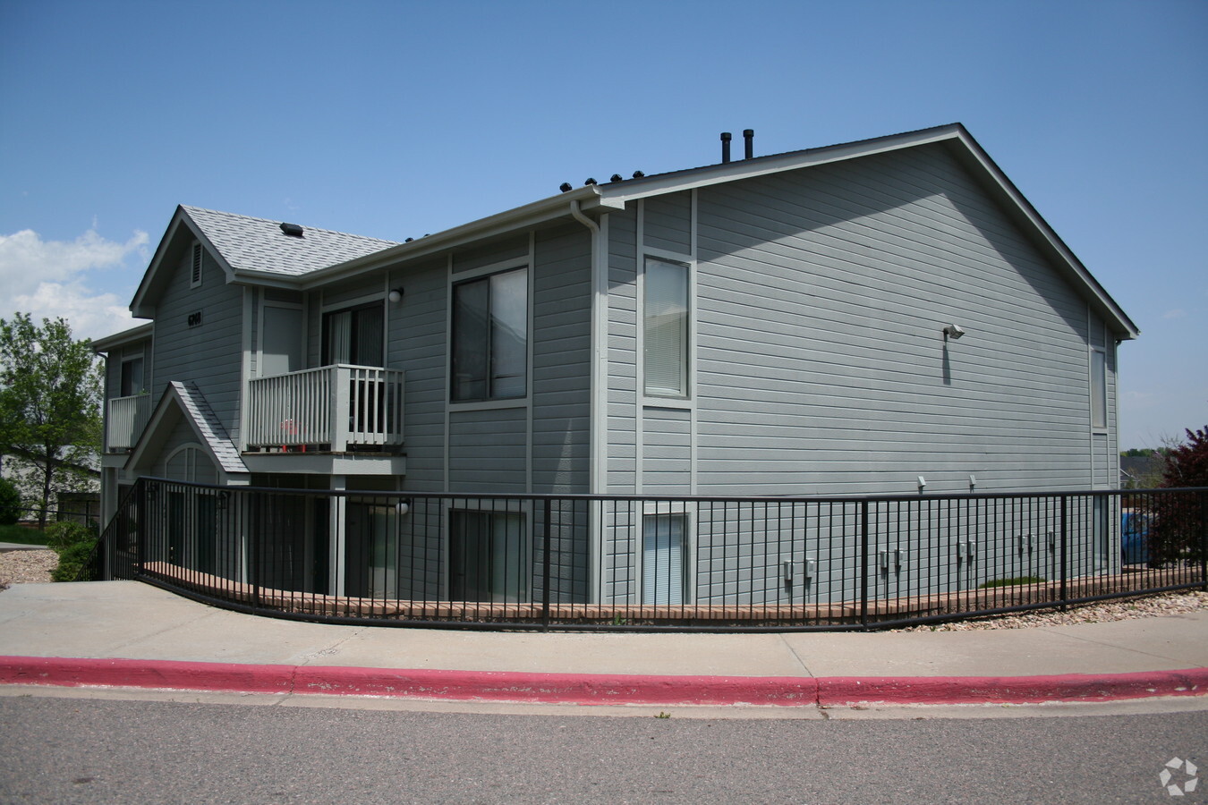 Columbine West Apartments - Columbine West Apartments