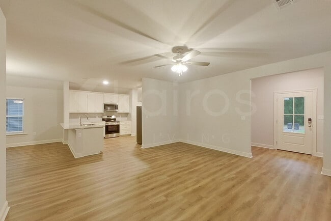 Photo - 8034 Elliot Rd