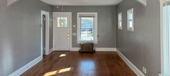 Photo - 3185 S Sherman St