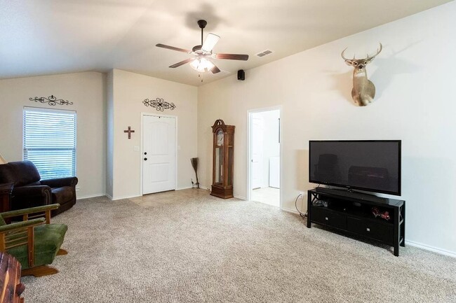 Photo - 14108 Avenue V