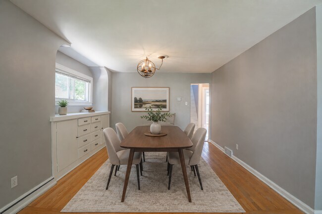 Photo - 3 Bed Home in the Heart of Whitefish Bay