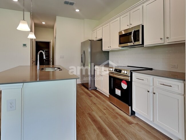 Photo - 27212 St Andrews Ave