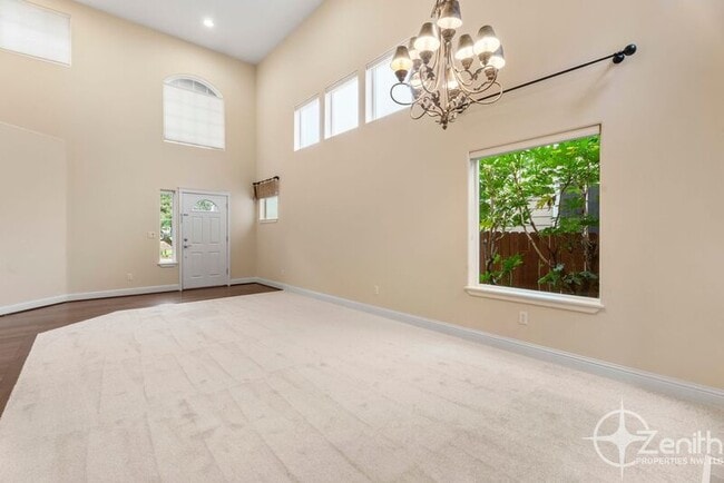 Photo - 2903 NE 184th Ave