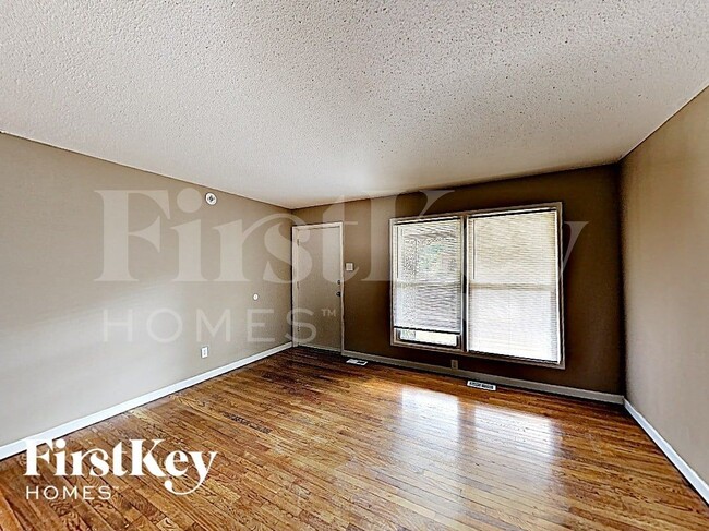 Photo - 11592 Las Ladera Dr